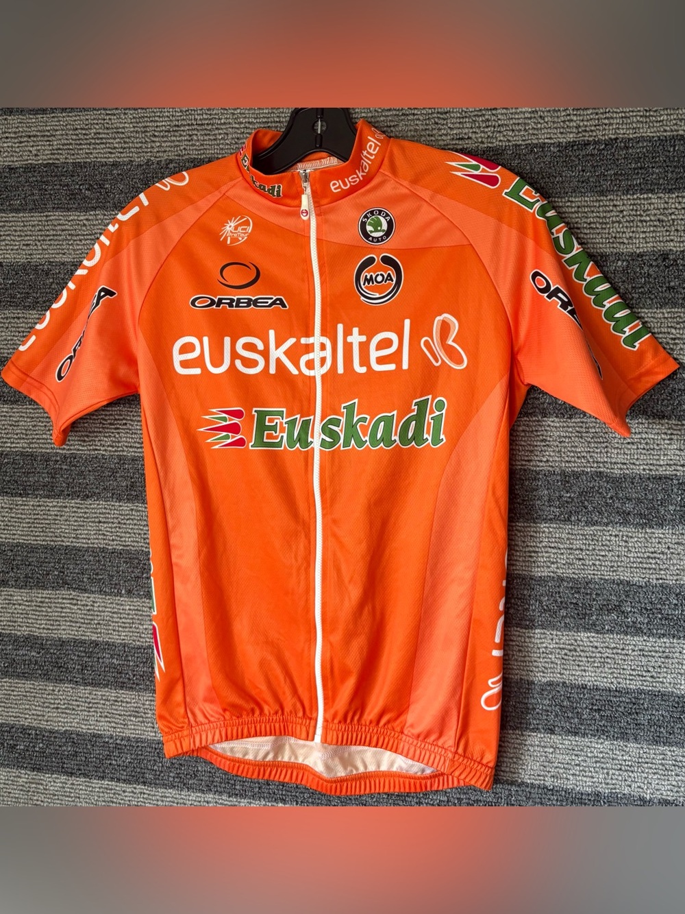 2008 MOA Euskaltel-Euskadi UCI Pro Tour Orange Cycling Team Jersey Medium EUC
